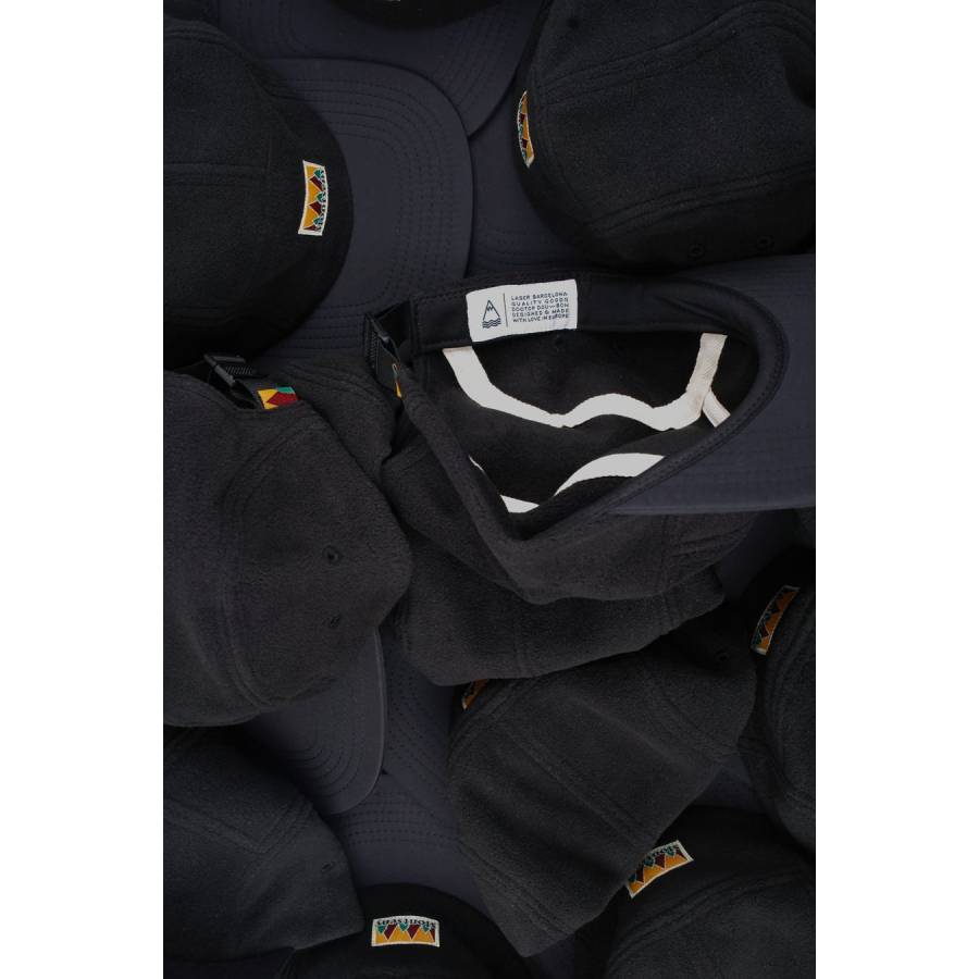 Laser Montseny Boa Fleece Camper Hat - Black