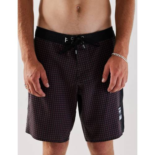 Former Hound Control Trunk - Burgundy