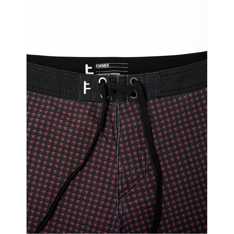 Former Hound Control Trunk - Burgundy