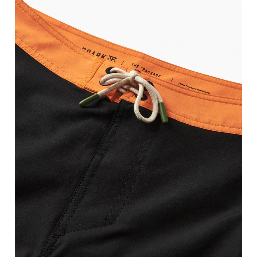 Roark Passage Panel Tamaroa 17" Boardshort - Black