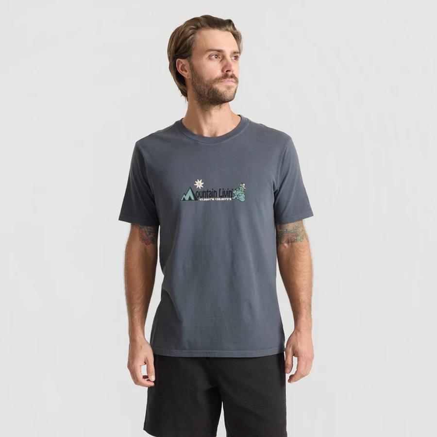 Roark Mountain Livin Premium T-Shirt - Charcoal